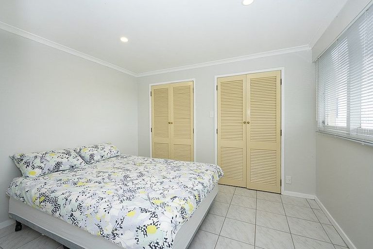 Photo of property in 41 Hadfield Street, Beach Haven, Auckland, 0626