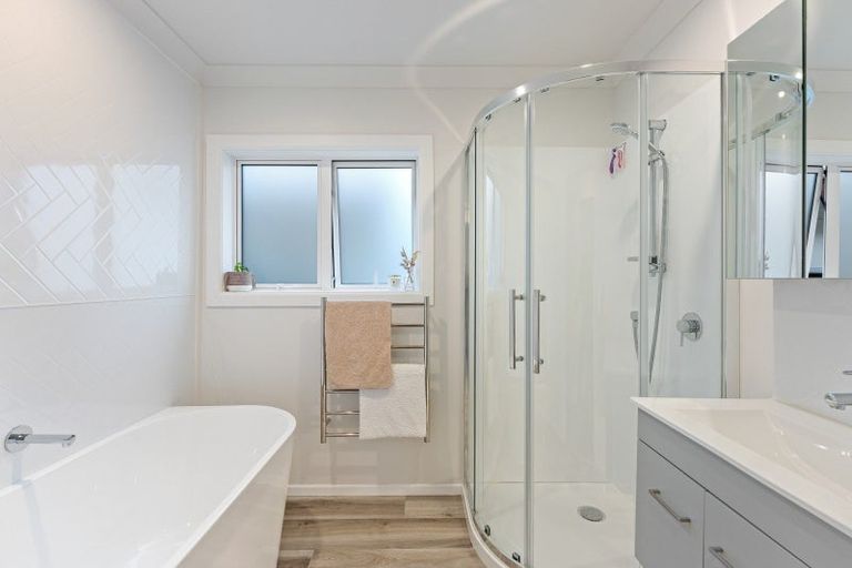 Photo of property in 57 Martin Road, Paraparaumu Beach, Paraparaumu, 5032
