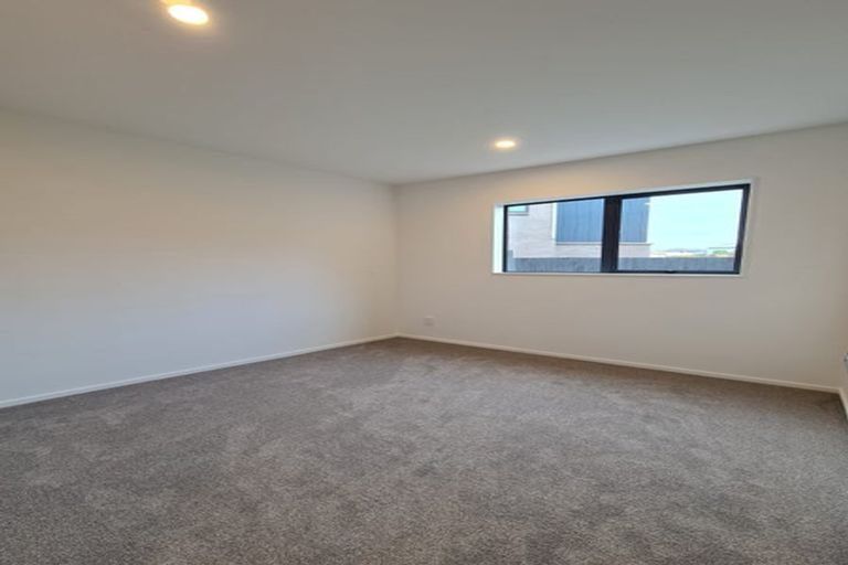 Photo of property in 14a Kotahitanga Street, Papakura, 2110