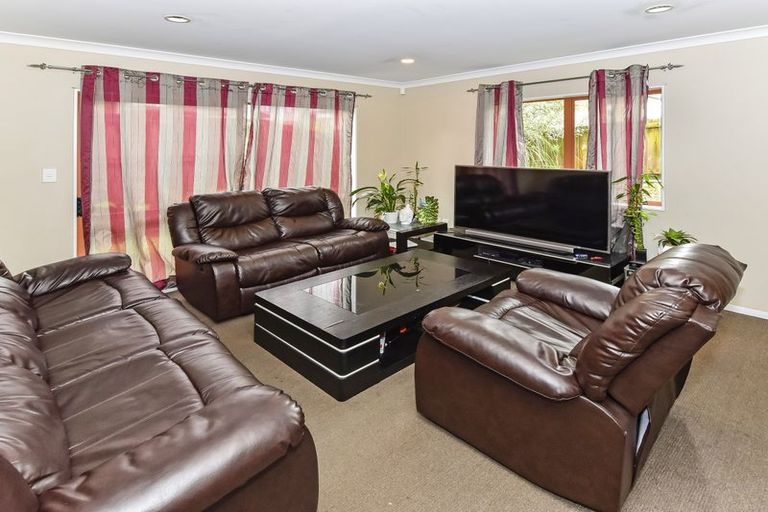 Photo of property in 63c Redoubt Road, Goodwood Heights, Auckland, 2105