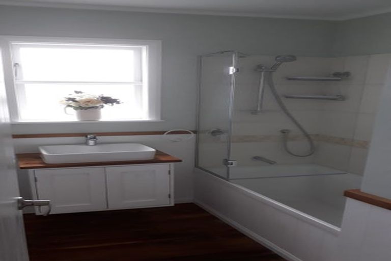 Photo of property in 19 Henry Street, Ebdentown, Upper Hutt, 5018