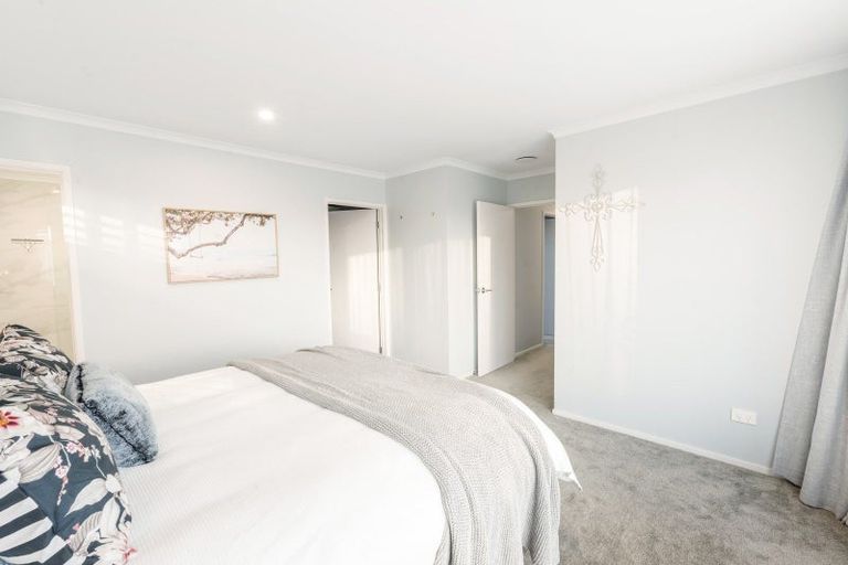 Photo of property in 73 Murray Ward Drive, Te Kauwhata, 3710