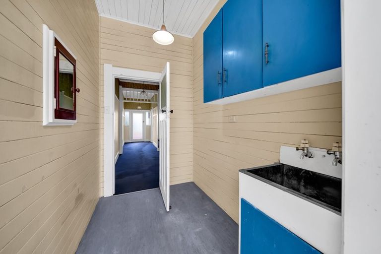 Photo of property in 6 Surrey Street, Patea, 4520