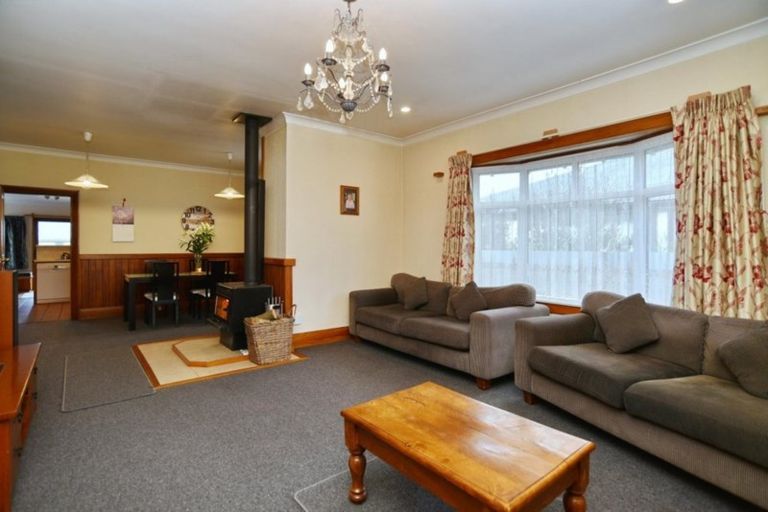 Photo of property in 42 Ayers Street, Rangiora, 7400