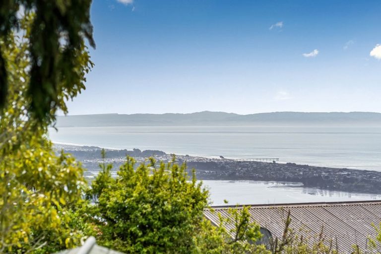 Photo of property in 286 Mount Pleasant Road, Mount Pleasant, Christchurch, 8081