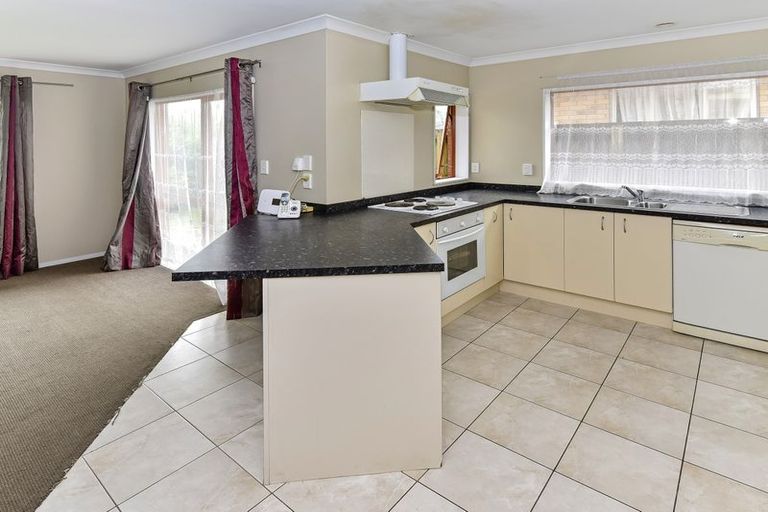 Photo of property in 63c Redoubt Road, Goodwood Heights, Auckland, 2105