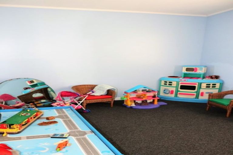 Photo of property in 123 Cambridge Street, Levin, 5510