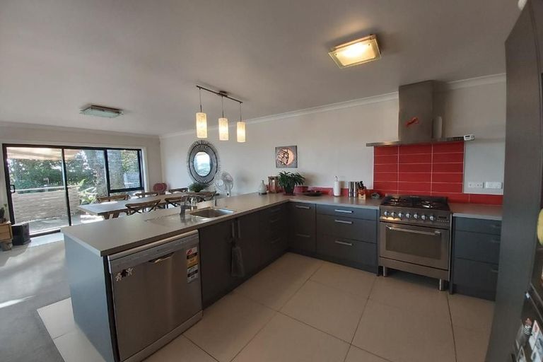 Photo of property in 162a Vivian Street, New Plymouth, 4310