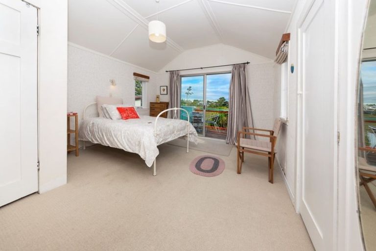 Photo of property in 68 Aramoana Avenue, Devonport, Auckland, 0624