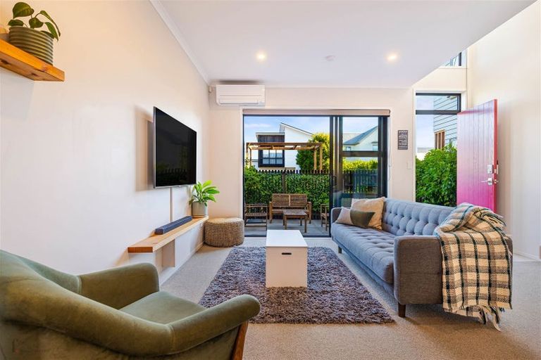 Photo of property in 21 Saltmarsh Road, Hobsonville, Auckland, 0616