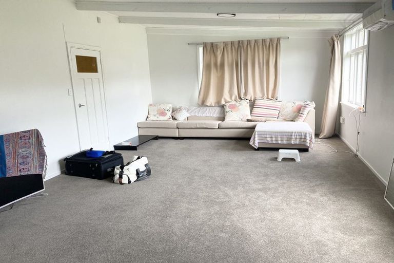 Photo of property in 11 Miro Street, New Lynn, Auckland, 0600