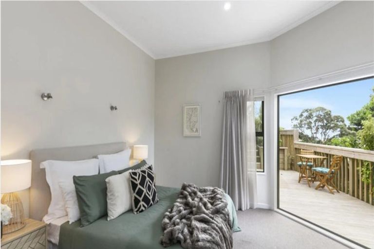 Photo of property in 16 View Road, Titahi Bay, Porirua, 5022