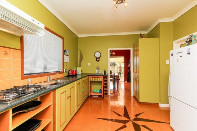 Photo of property in 20 Ngaio Street, Strandon, New Plymouth, 4312