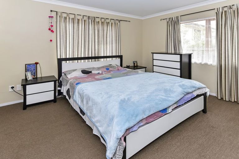 Photo of property in 63c Redoubt Road, Goodwood Heights, Auckland, 2105