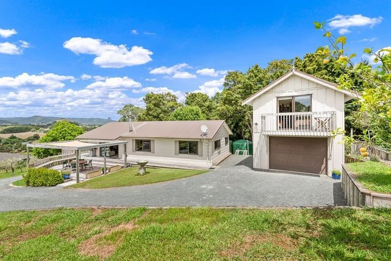 Photo of property in 1071 Tauhoa Road, Kaipara Flats, Warkworth, 0984