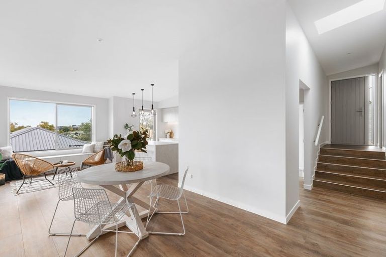 Photo of property in 16 Te Kaka Place, Omokoroa, 3114