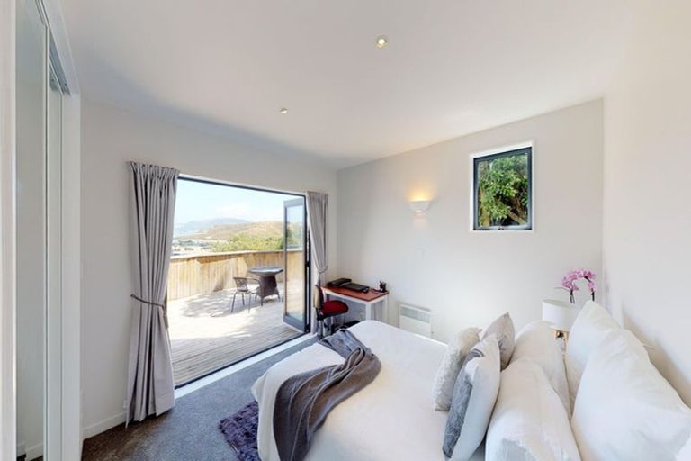 Photo of property in 59a Mana View Road, Paremata, Porirua, 5026