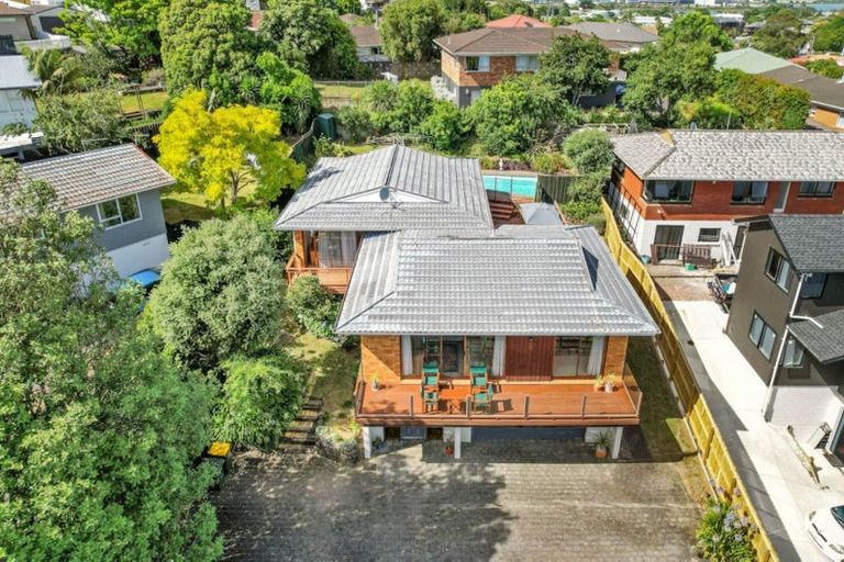 Photo of property in 33 Marriott Road, Pakuranga, Auckland, 2010