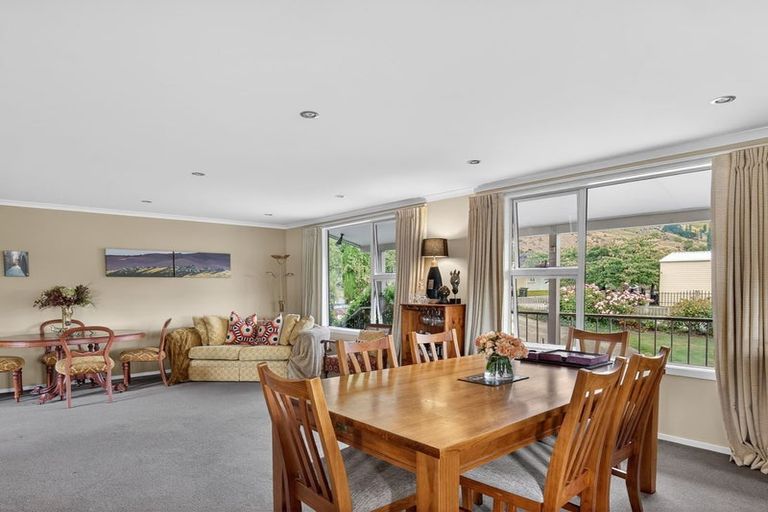 Photo of property in 5 Paisley Place, Roxburgh, 9500