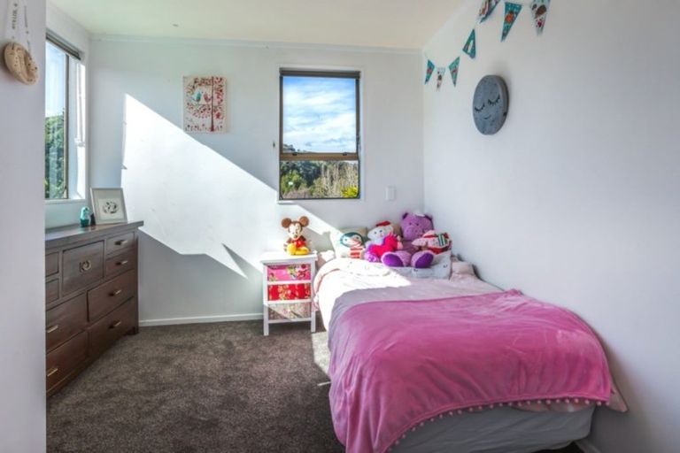 Photo of property in 20 Solander Place, Whitby, Porirua, 5024