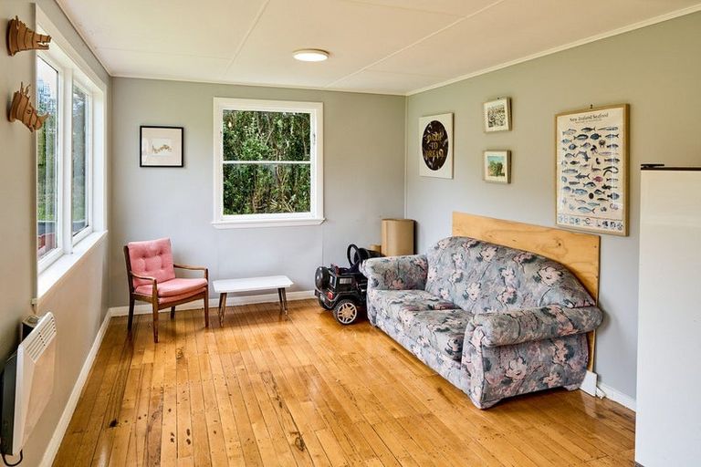 Photo of property in 2 Te Motu Road, Pukerua Bay, 5026