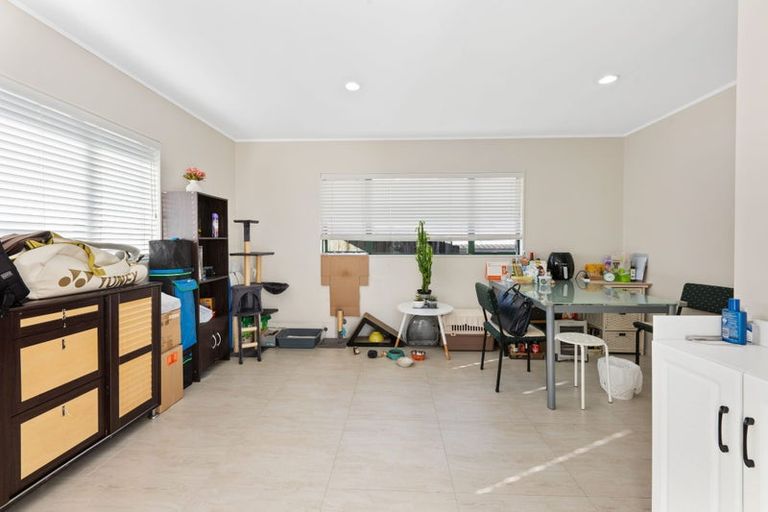 Photo of property in 70 Priestley Drive, Bucklands Beach, Auckland, 2014