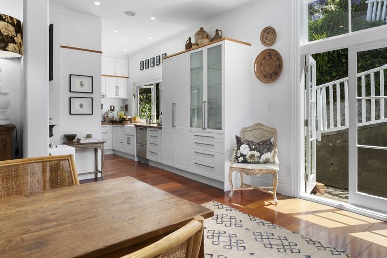 Photo of property in 92 Hataitai Road, Hataitai, Wellington, 6021