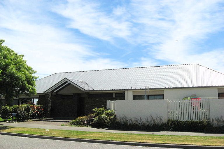 Photo of property in 103 Apsley Drive, Avonhead, Christchurch, 8042