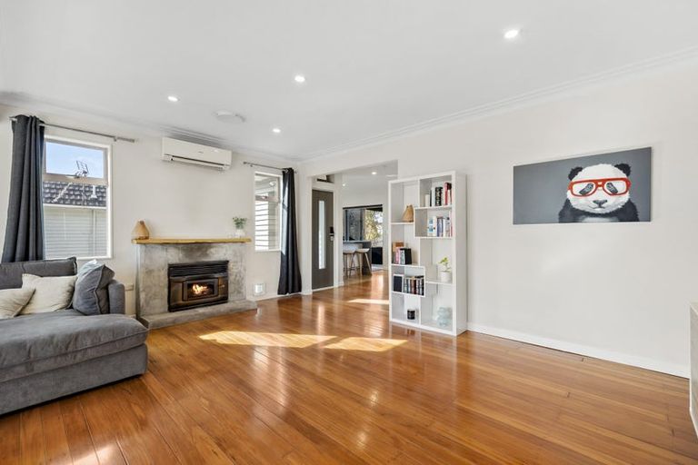 Photo of property in 1/266 Forrest Hill Road, Forrest Hill, Auckland, 0620