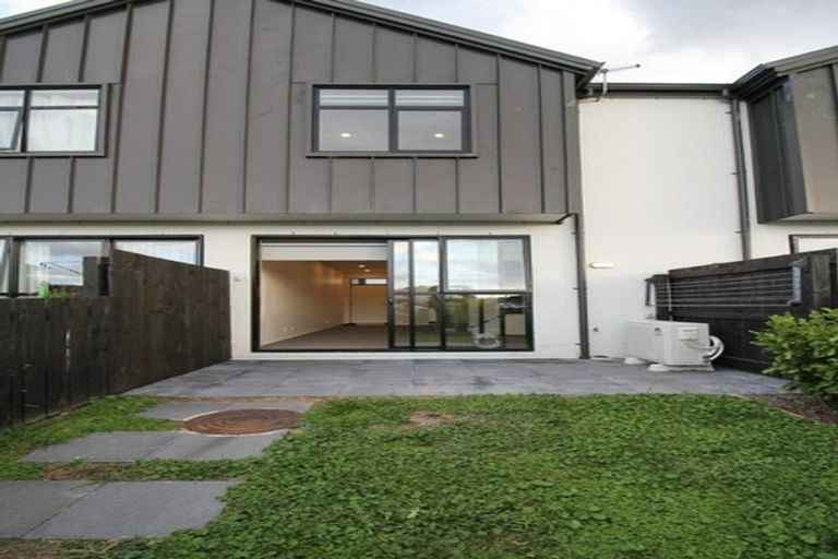 Photo of property in 21 Alliance Lane, Papakura, 2110