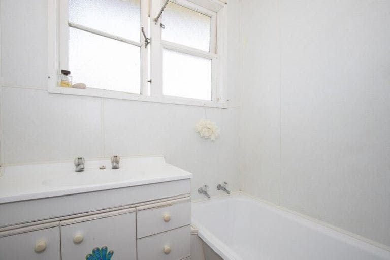 Photo of property in 44 Ross Crescent, Fairfield, Hamilton, 3214