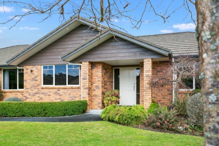 Photo of property in 12 Cooper Crescent, Cambridge, 3434