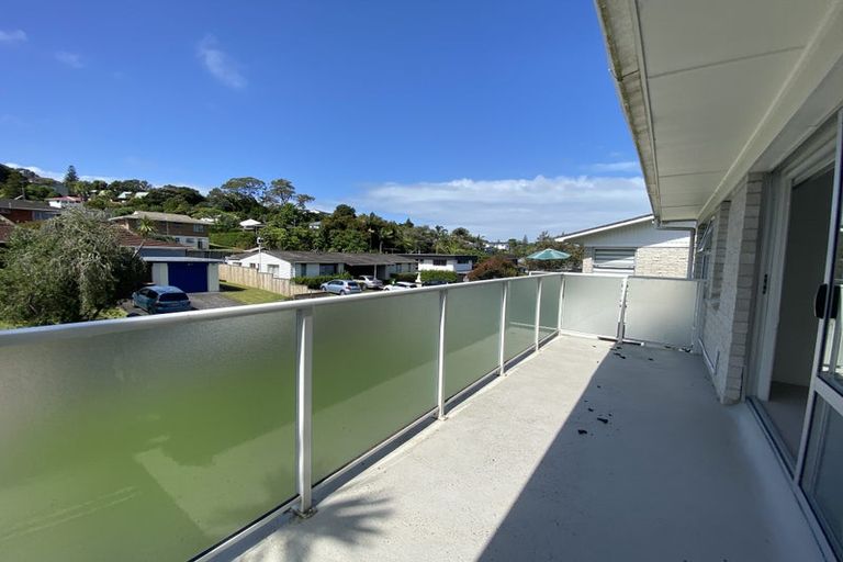 Photo of property in 1/36 Sandiacre Way, Browns Bay, Auckland, 0630