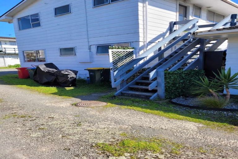 Photo of property in 2/3 School Road, Plimmerton, Porirua, 5026