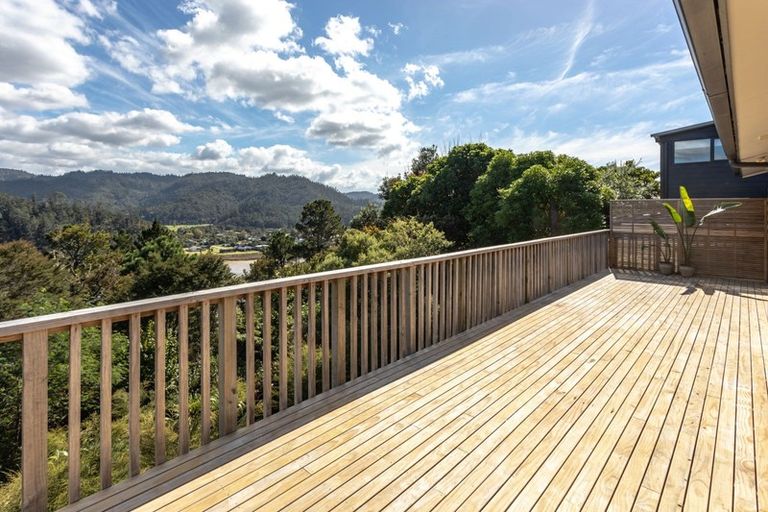 Photo of property in 8 Ridge Road, Tairua, 3508