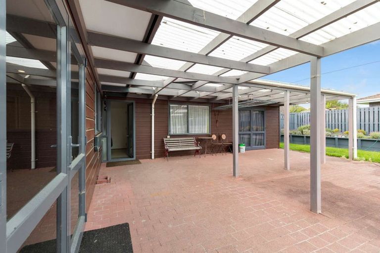 Photo of property in 35 Carter Drive, Pomare, Rotorua, 3015