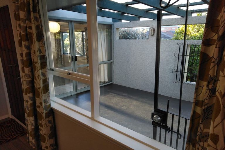 Photo of property in 5/5 Church Square, Addington, Christchurch, 8024