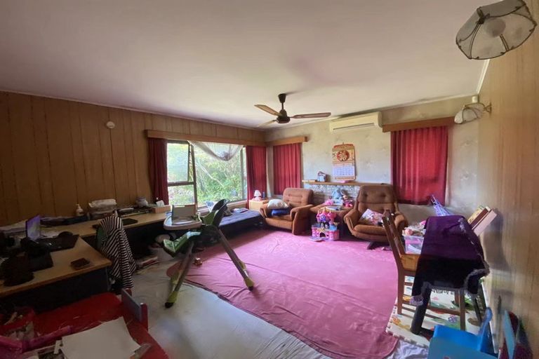 Photo of property in 15 Moor Avenue, Te Atatu Peninsula, Auckland, 0610