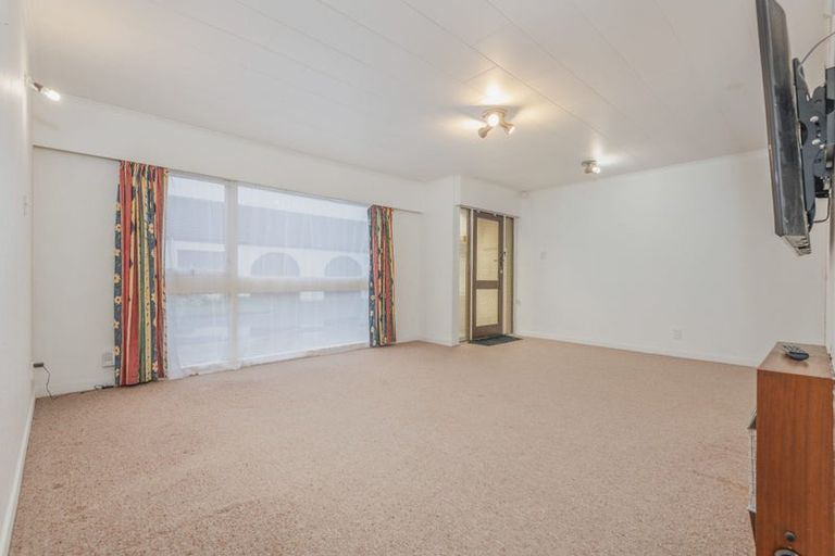 Photo of property in 1/135 Cook Street, West End, Palmerston North, 4410