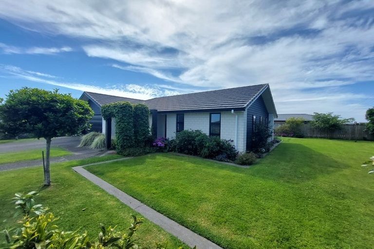 Photo of property in 2 Waitaha Place, Bell Block, New Plymouth, 4312