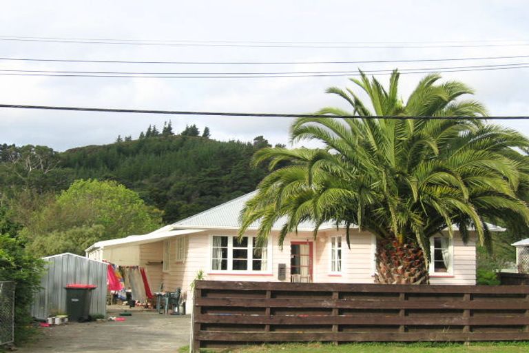 Photo of property in 17 Montgomery Crescent, Clouston Park, Upper Hutt, 5018