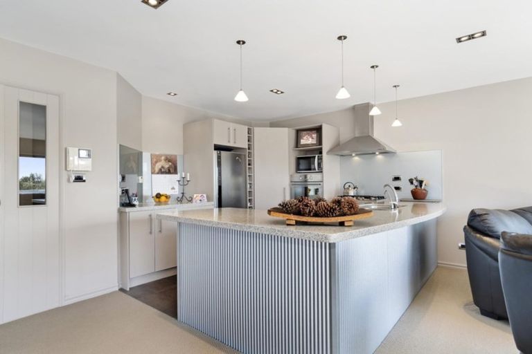 Photo of property in 51b Seaview Road, Otumoetai, Tauranga, 3110