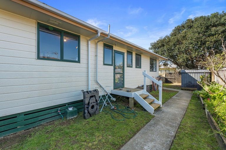 Photo of property in 10 Volta Place, Clendon Park, Auckland, 2103