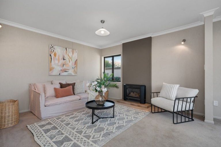 Photo of property in 2 Pemberton Crescent, Greerton, Tauranga, 3112