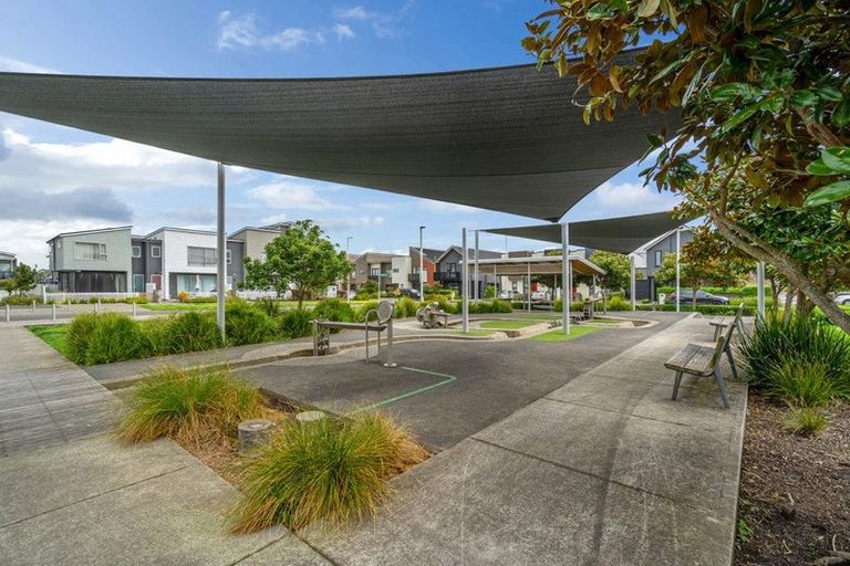 Photo of property in 2 Chaffinch Road, Hobsonville, Auckland, 0616