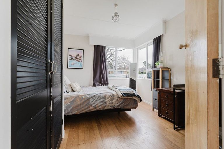 Photo of property in 4 Sutherland Crescent, Westbrook, Palmerston North, 4412