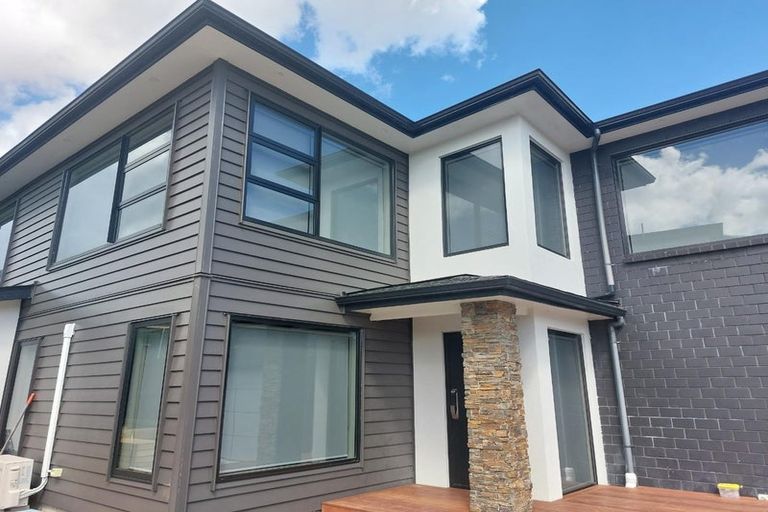 Photo of property in 6 Arataki Way, Glen Eden, Auckland, 0602