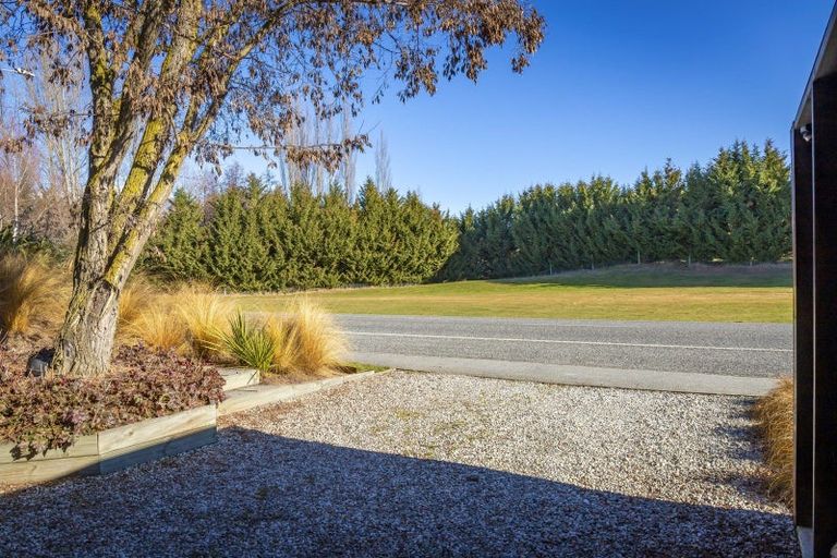 Photo of property in 61 Mcdonnell Road, Arrowtown, 9302