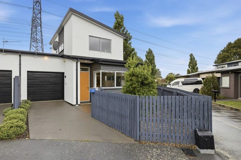 Photo of property in 12 Menin Gate Crescent, Broomfield, Christchurch, 8042