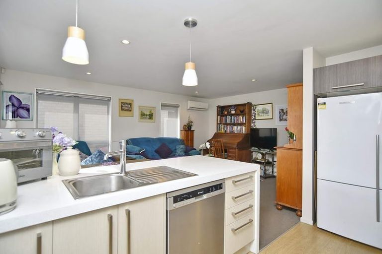 Photo of property in 2/58 Sylvan Street, Hillmorton, Christchurch, 8024